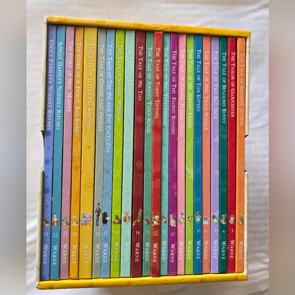 Beatrix Potter  Book Set . X22